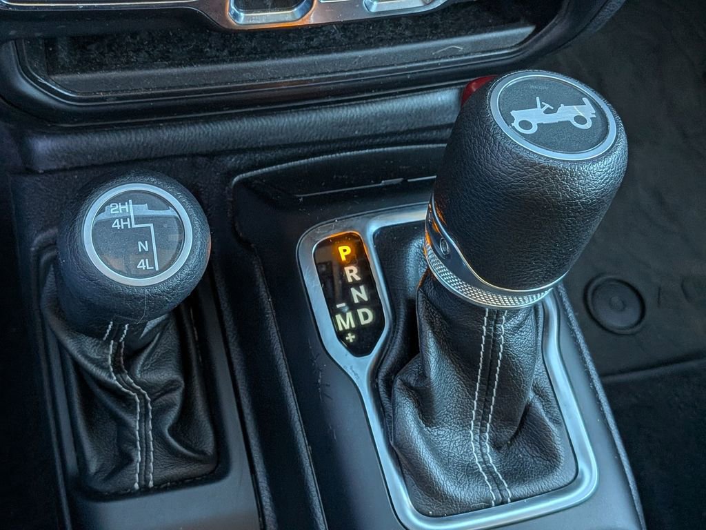 Used 2019 Jeep Wrangler Unlimited Sahara w/ Uconnect 4C Nav & Sound Group image 22