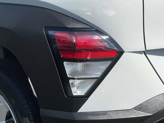 Used 2024 Hyundai Kona SE AWD/4WD image 12