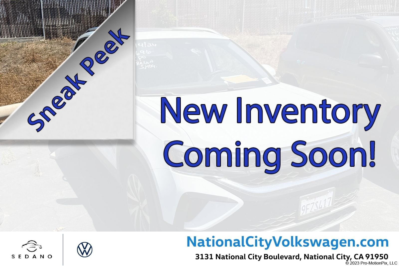 Used 2023 Volkswagen Taos SE w/ Panoramic Sunroof Package FWD image 1