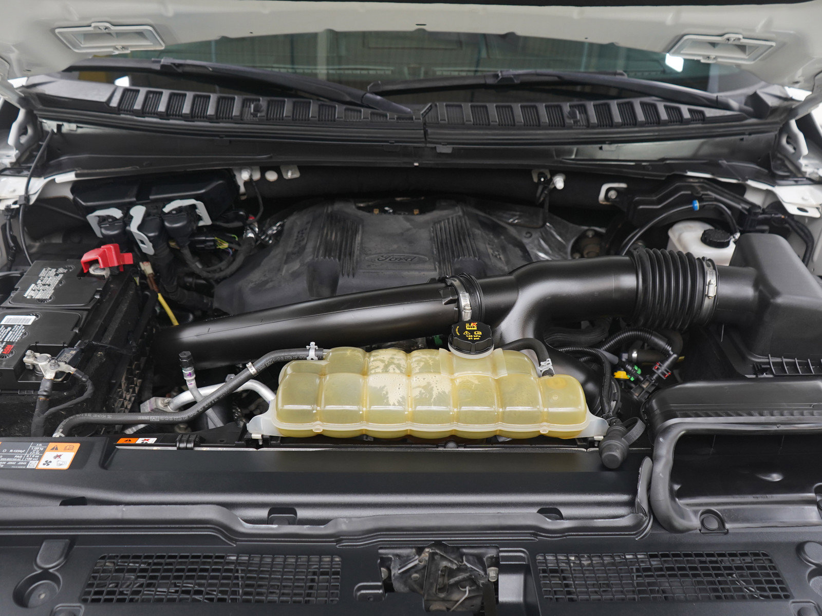 Used 2020 Ford Expedition Limited image 30