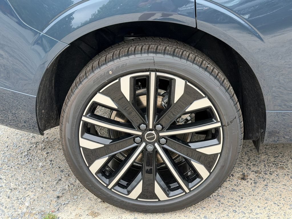 New 2026 Volvo XC60 T8 Ultra w/ Protection Package Premier AWD/4WD image 6