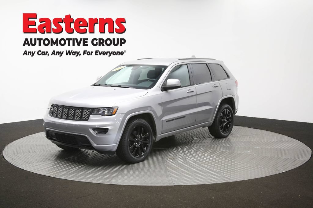 Used 2017 Jeep Grand Cherokee Altitude AWD/4WD image 55