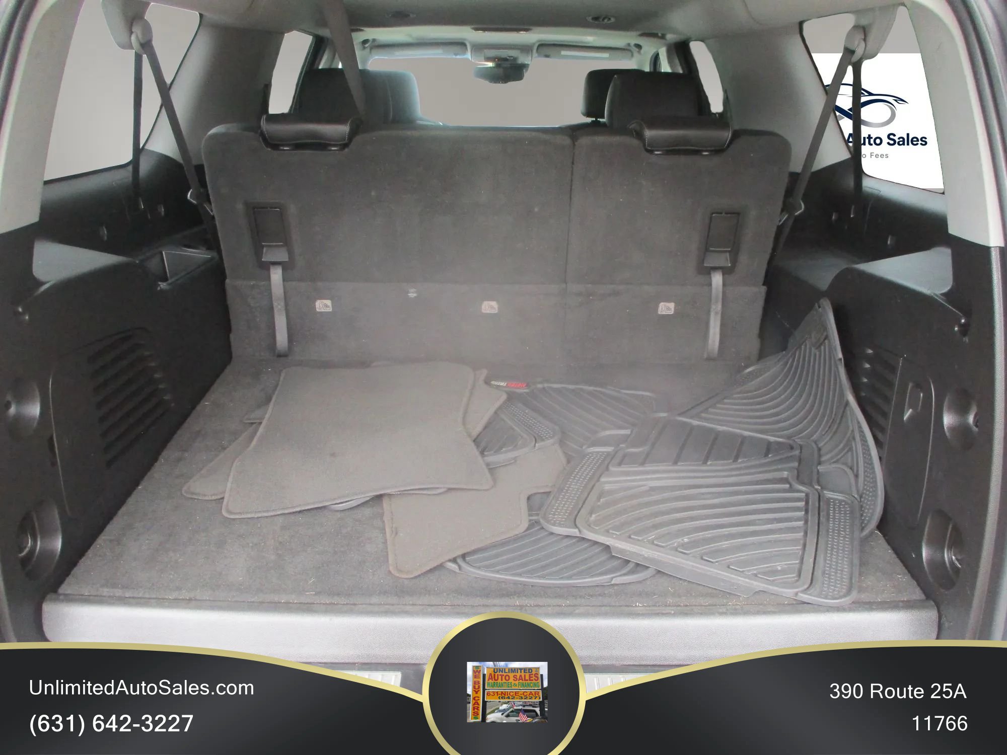 Used 2018 Chevrolet Suburban LT AWD/4WD image 17