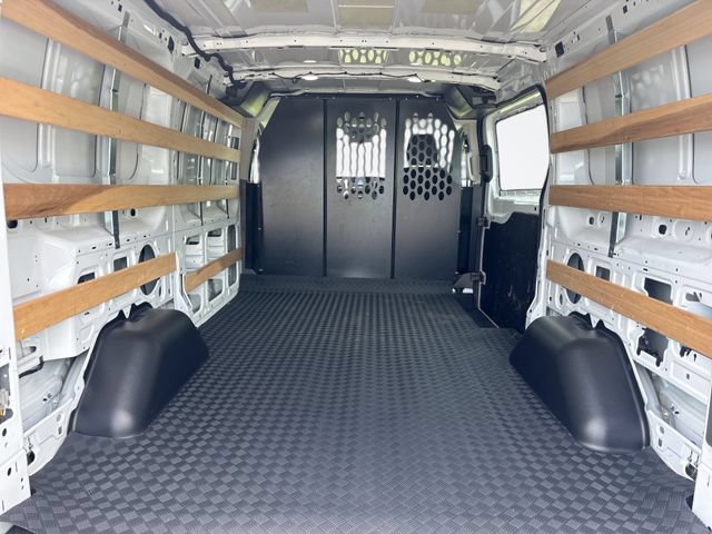 Used 2025 Ford Transit 250 Low Roof w/ Exterior Upgrade Package RWD image 22