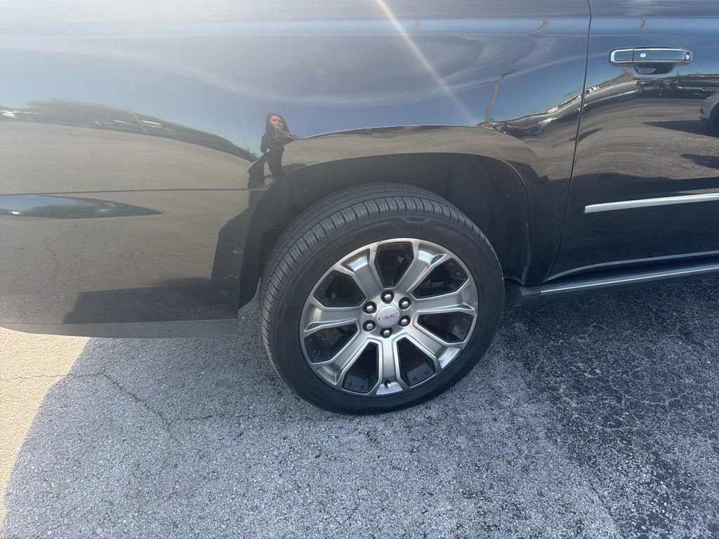 Used 2016 GMC Yukon XL Denali w/ Open Road Package image 4