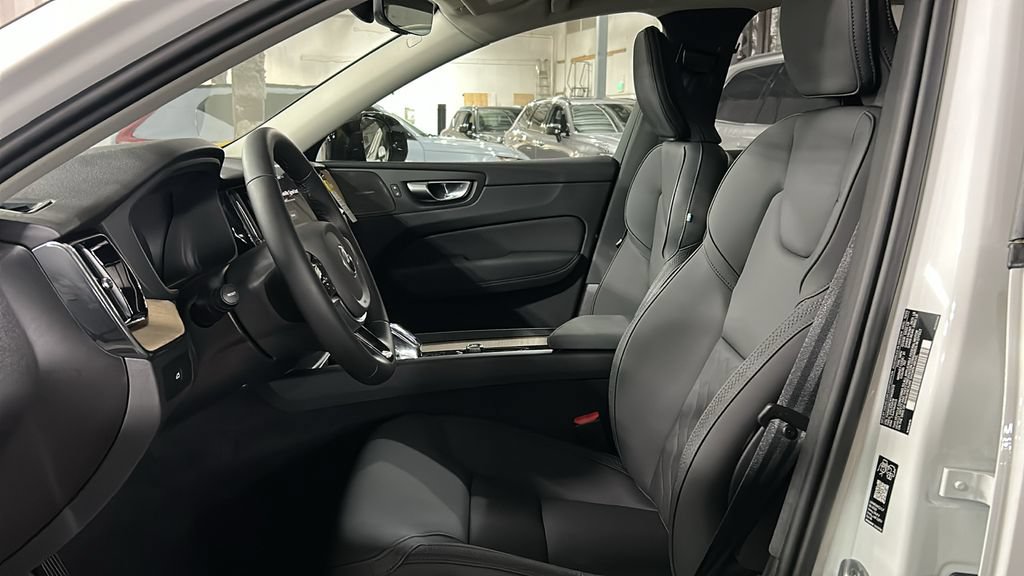 New 2026 Volvo XC60 B5 Plus w/ Protection Package Premier AWD/4WD image 10