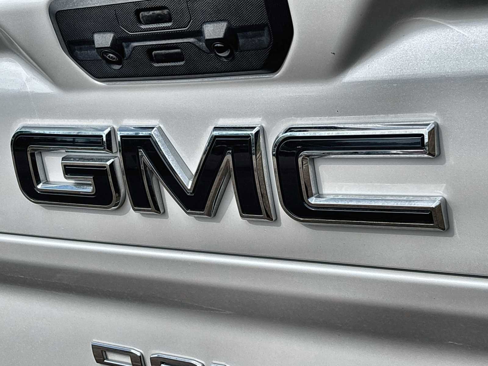 Used 2024 GMC Sierra 3500 Denali Ultimate image 16