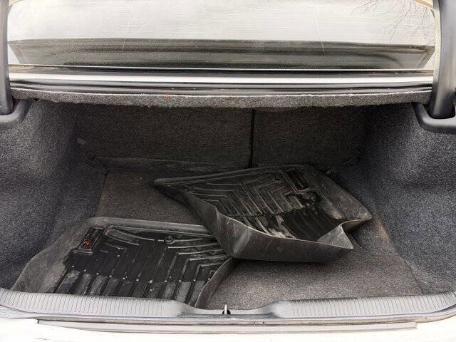 Used 2018 Dodge Charger SXT image 23