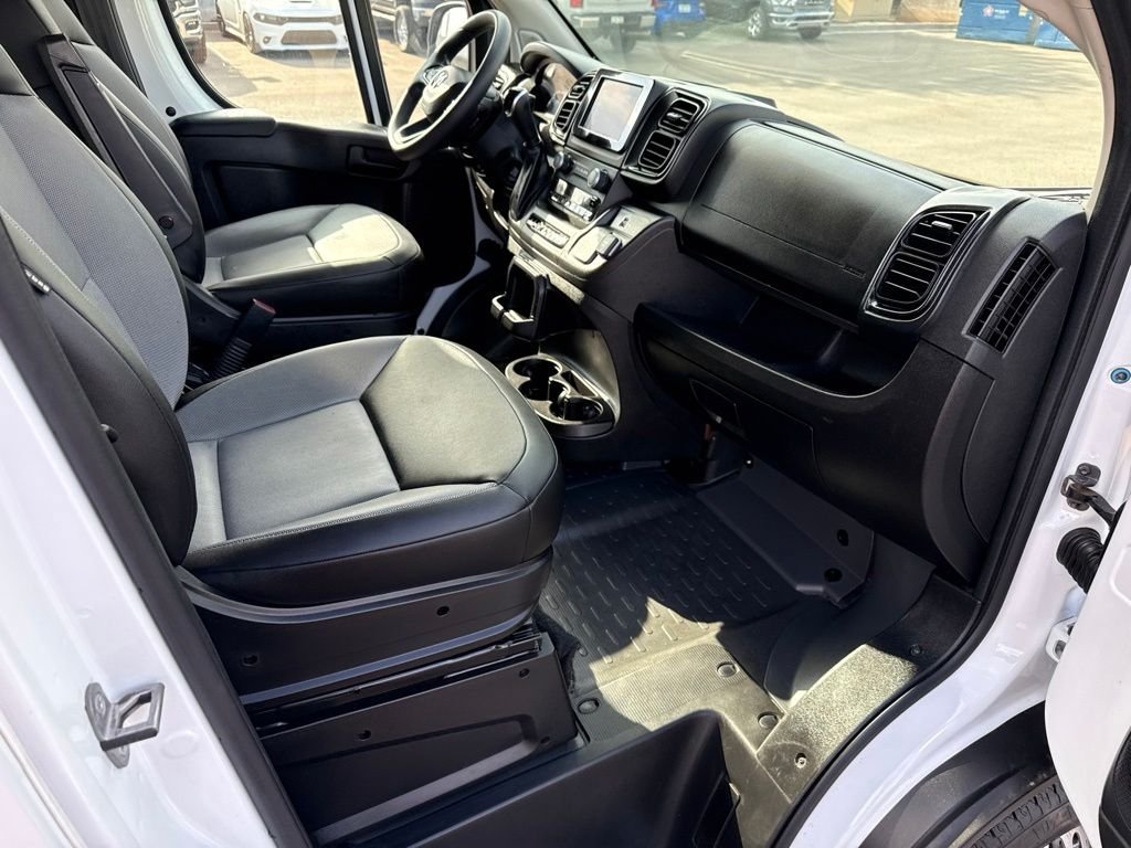 Used 2024 RAM ProMaster 2500 w/ Convenience Group FWD image 19