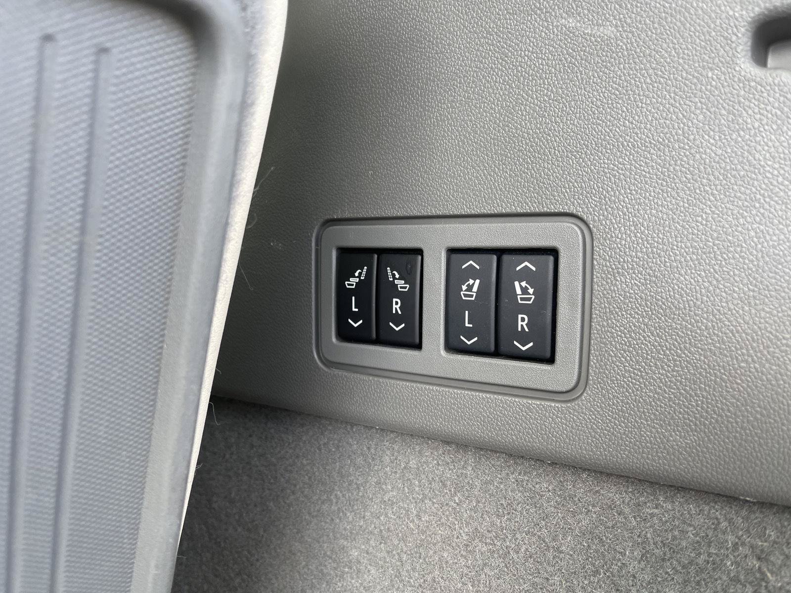 Used 2024 Cadillac XT6 Premium Luxury w/ LPO, Floor Liner Package AWD/4WD image 49