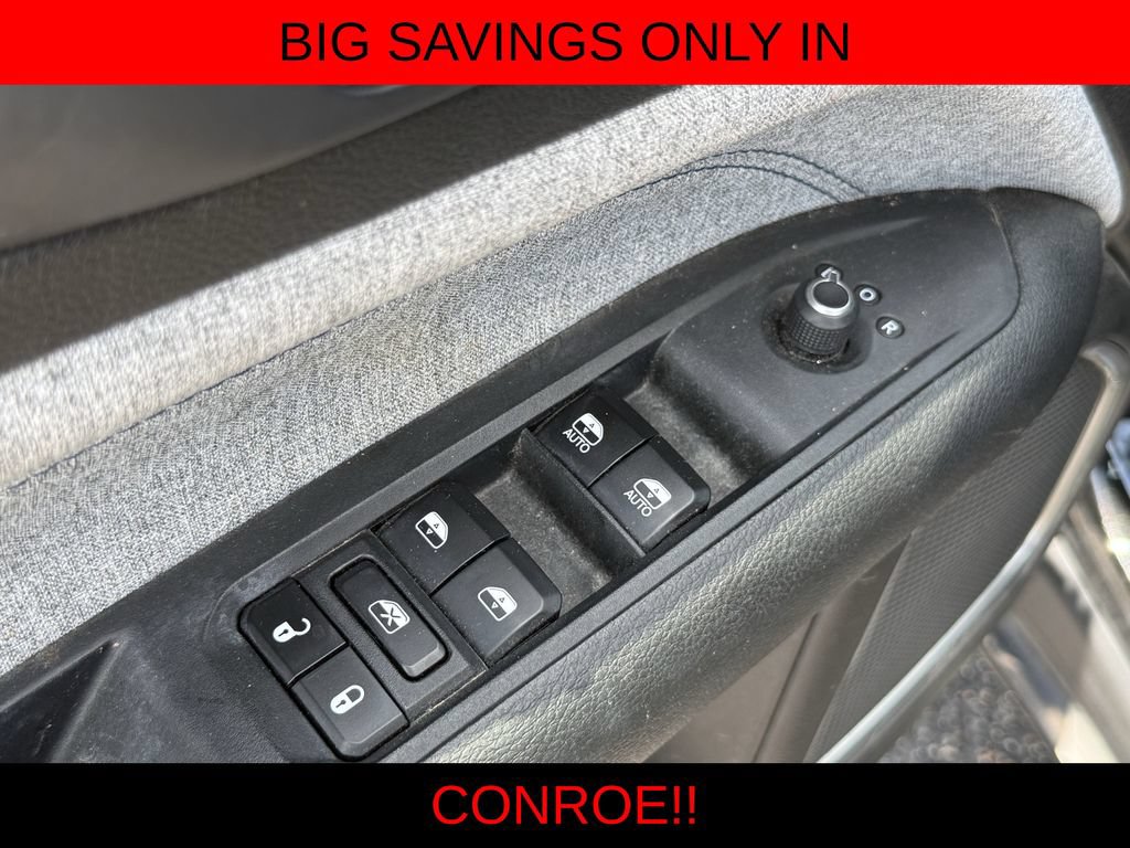Used 2023 Jeep Compass Latitude AWD/4WD image 11