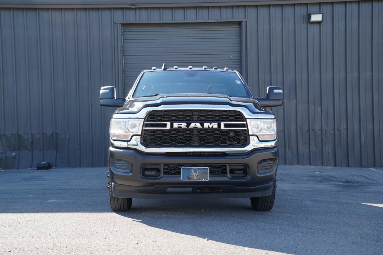 Used 2023 RAM 3500 Tradesman w/ Chrome Appearance Group AWD/4WD image 2