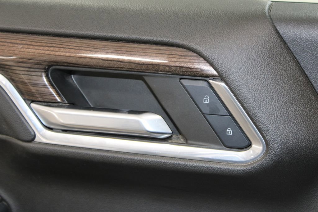 Used 2024 Chevrolet Silverado 1500 LT w/ Z71 Off-Road Package image 23