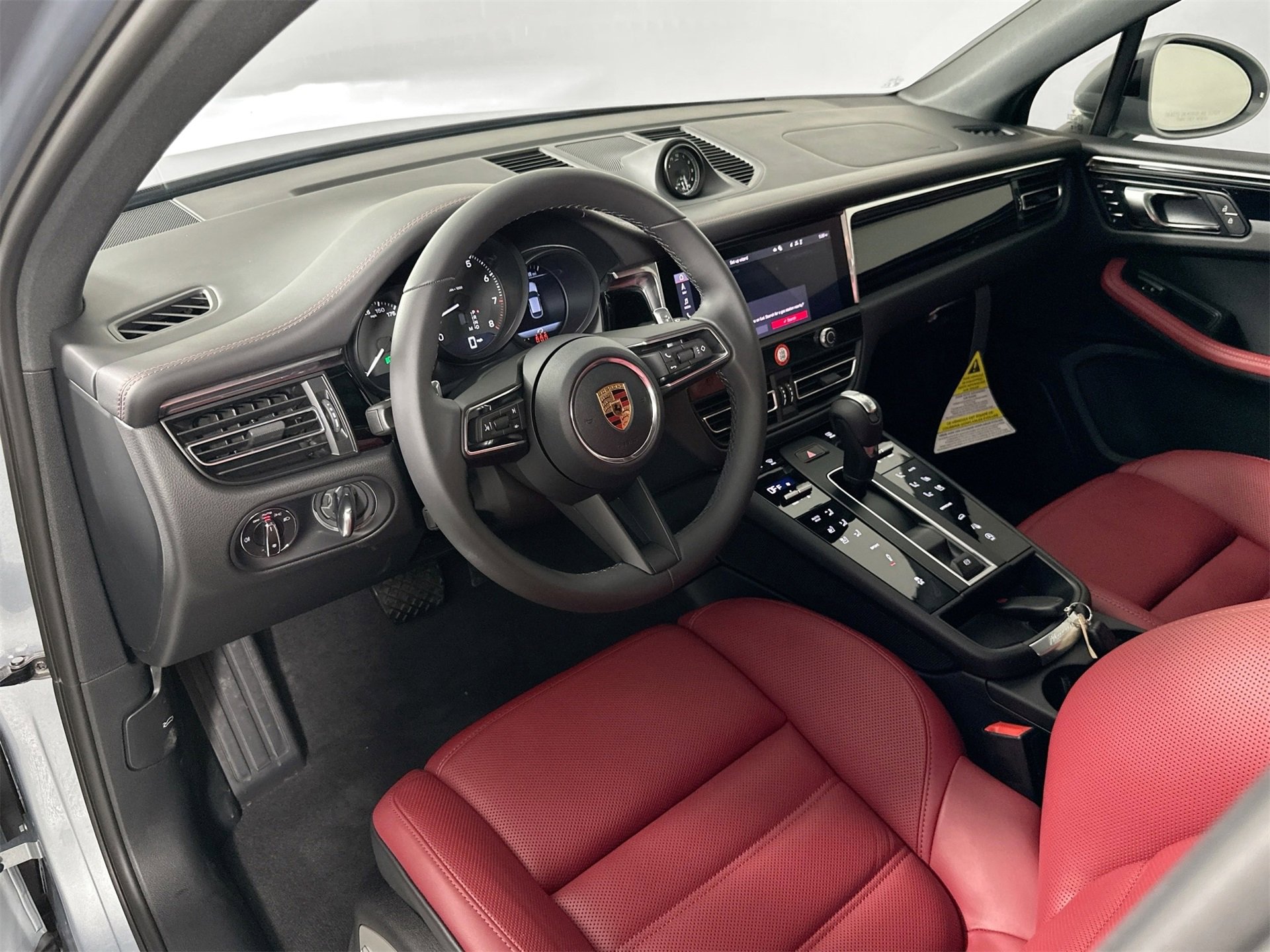 New 2026 Porsche Macan image 4