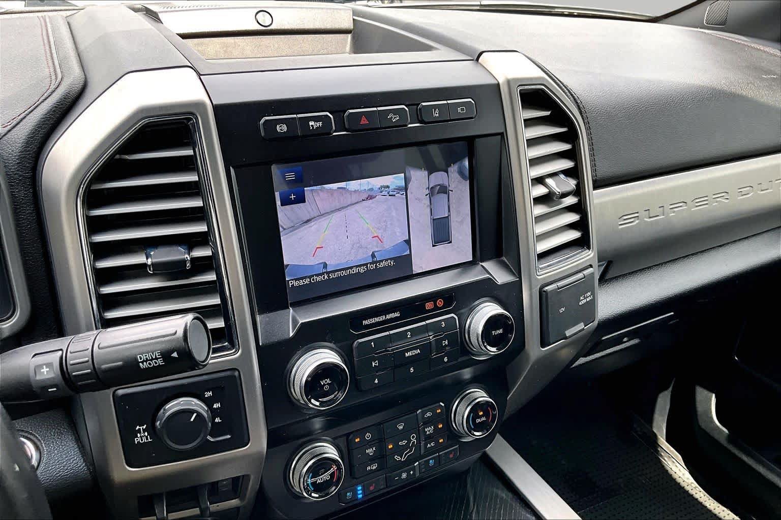 Used 2021 Ford F250 Platinum w/ FX4 Off-Road Package AWD/4WD image 29