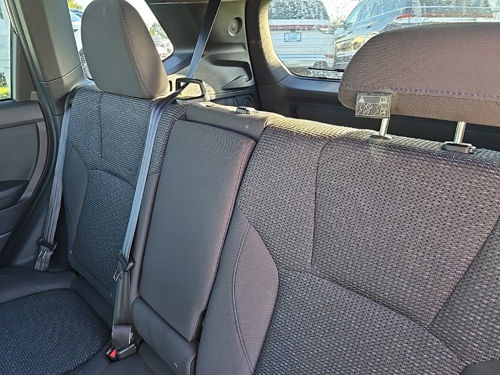 Used 2025 Subaru Forester Premium AWD/4WD image 32