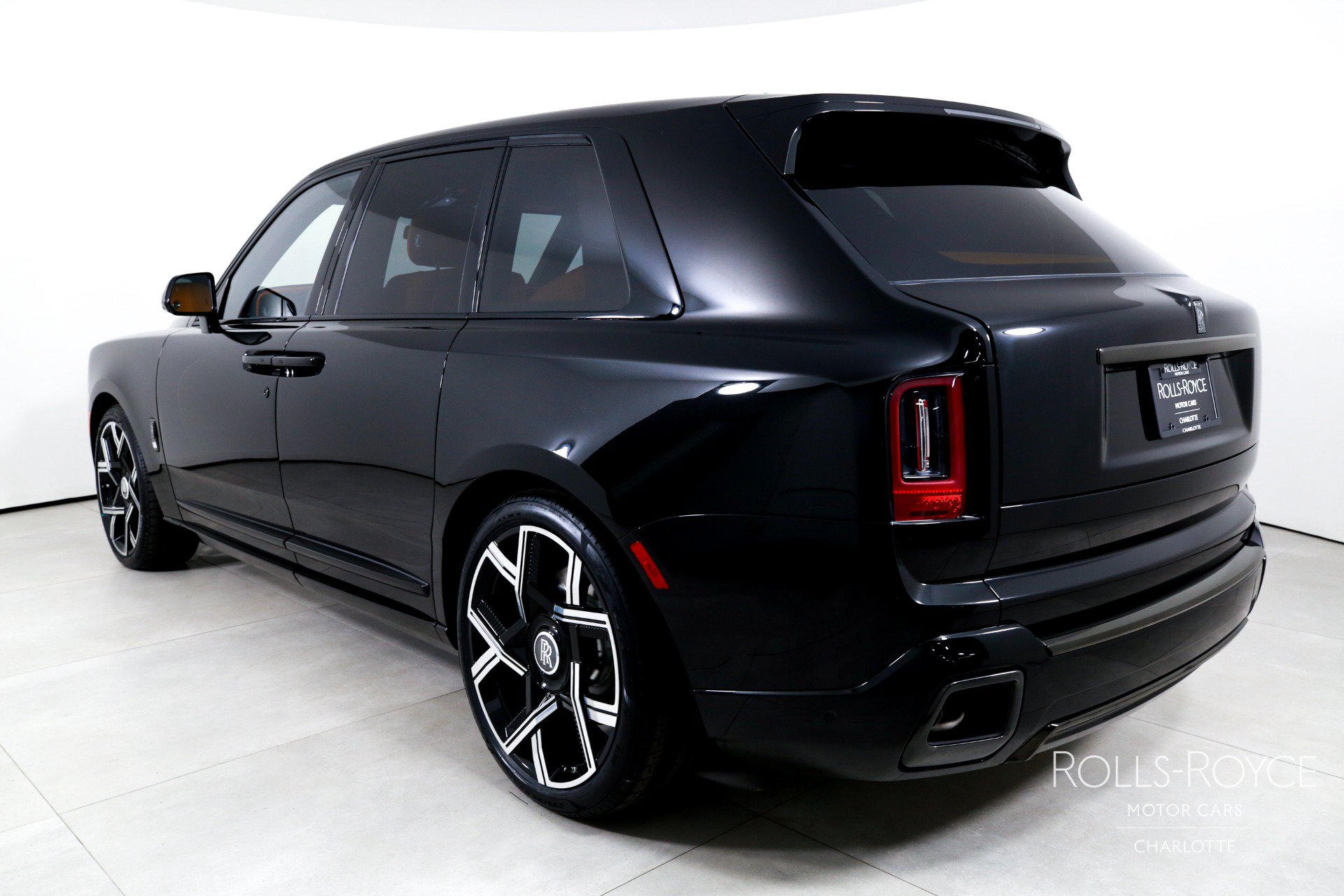 New 2026 Rolls-Royce Cullinan Black Badge AWD/4WD image 8