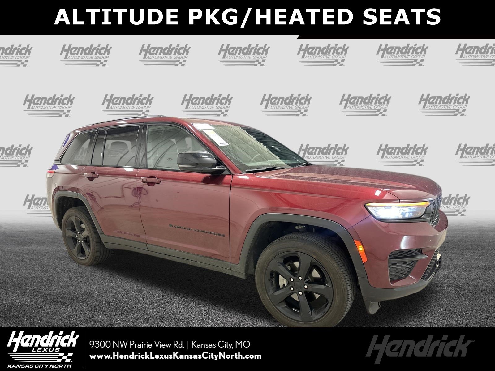 Used 2025 Jeep Grand Cherokee Altitude AWD/4WD image 1