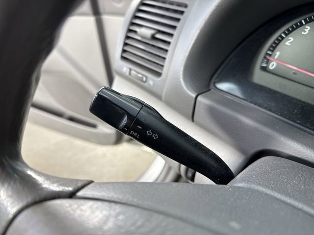 Used 2004 Toyota Camry LE image 12