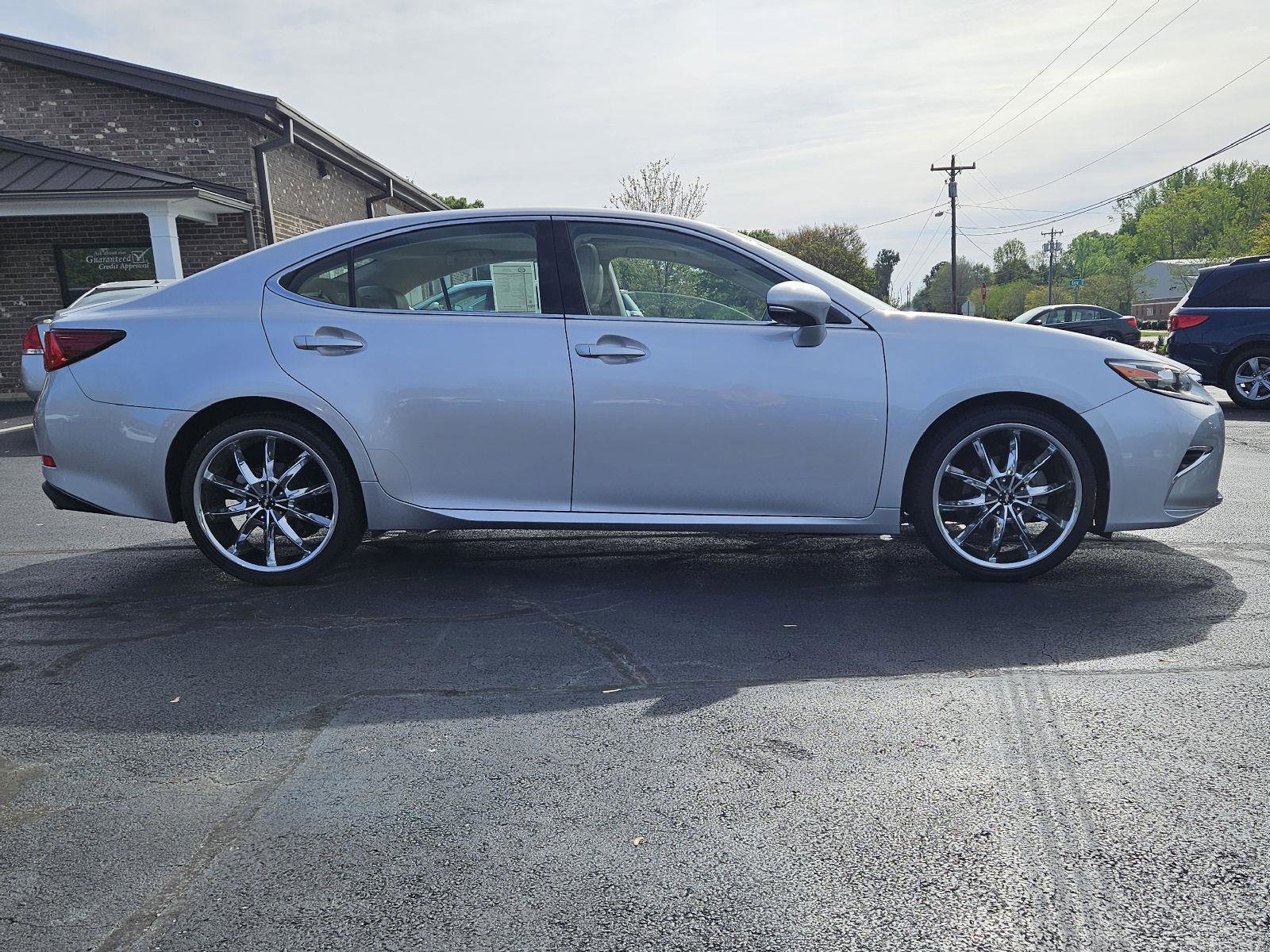 Used 2016 Lexus ES 350 FWD image 26