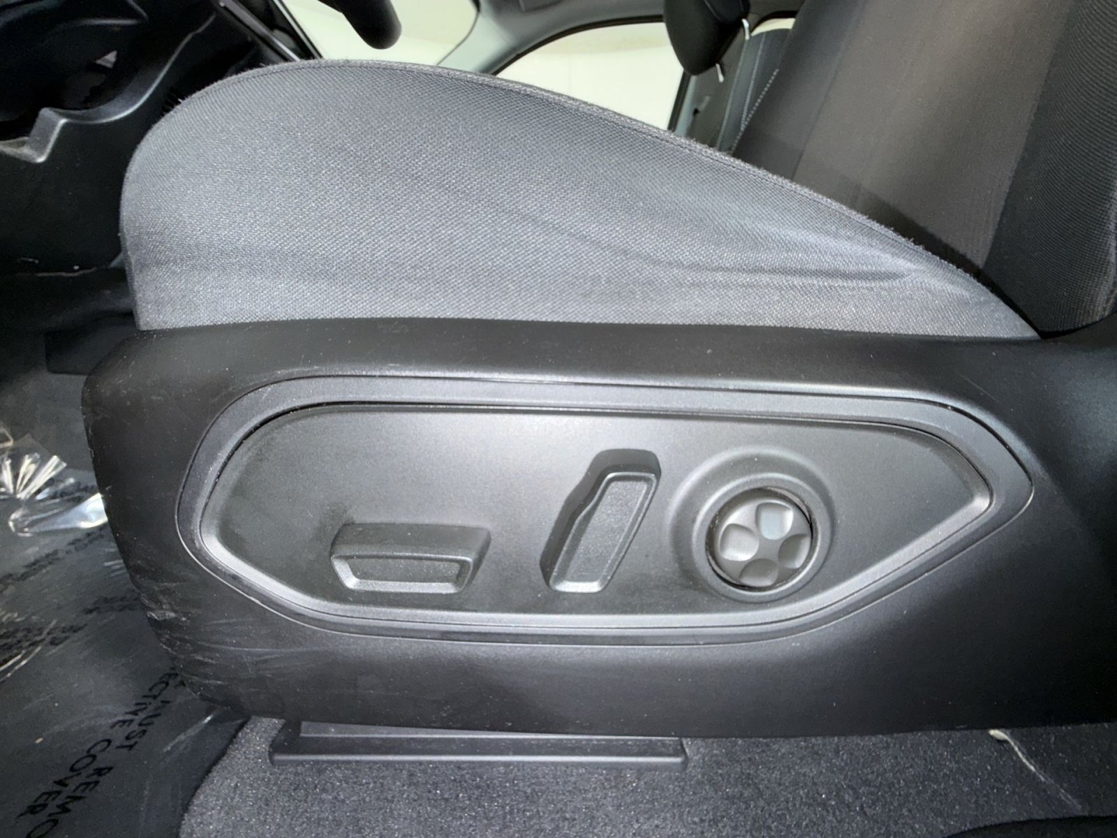 Used 2023 Jeep Grand Cherokee Laredo w/ Trailer Tow Prep Group (B) AWD/4WD image 14