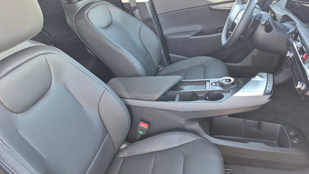 New 2025 Kia EV6 Wind image 16