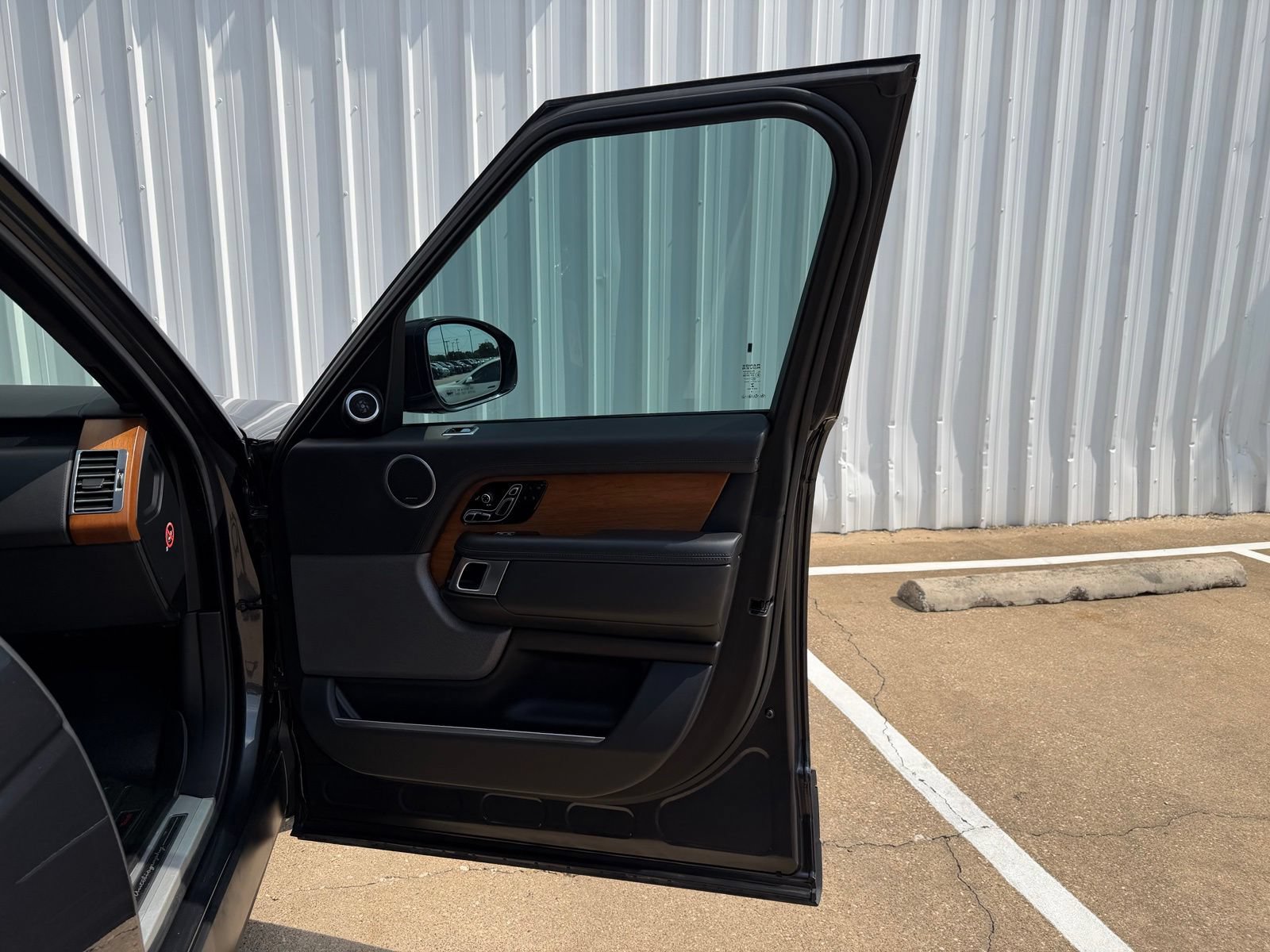 Used 2018 Land Rover Range Rover Autobiography AWD/4WD image 32