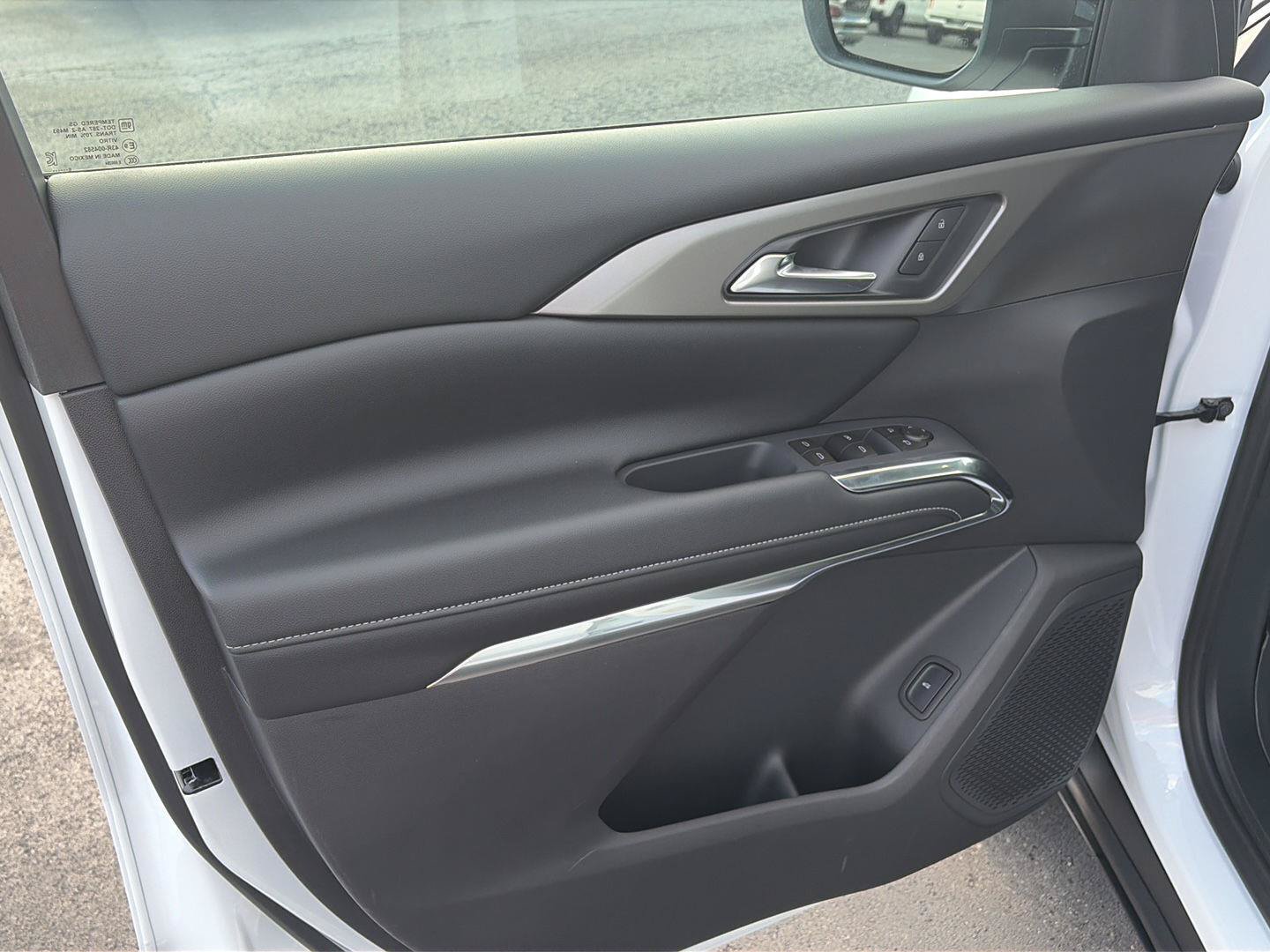 New 2027 Chevrolet Traverse LT w/ Midnight/Sport Edition AWD/4WD image 9