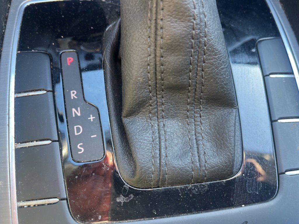 Used 2014 Volkswagen Passat TDI SE image 17