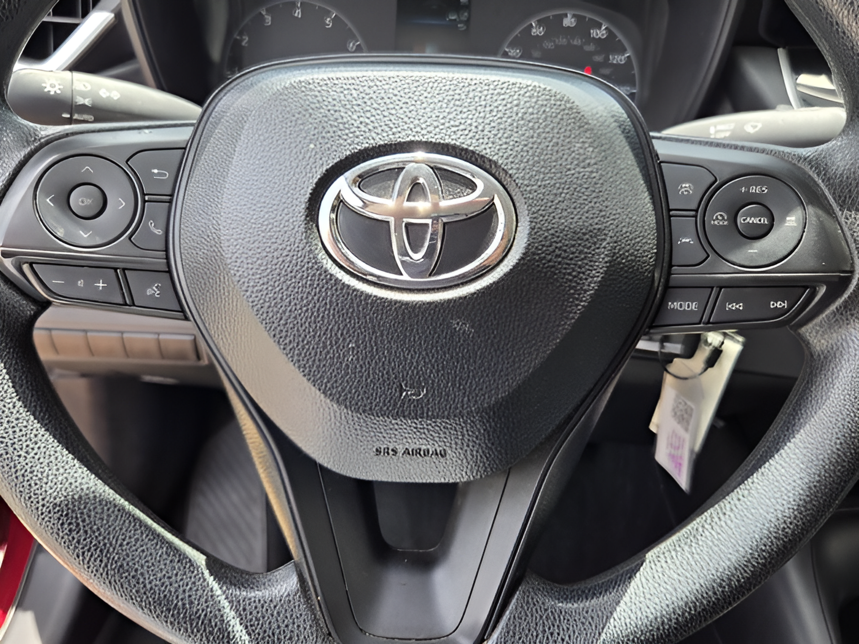 Used 2025 Toyota Corolla LE FWD image 21