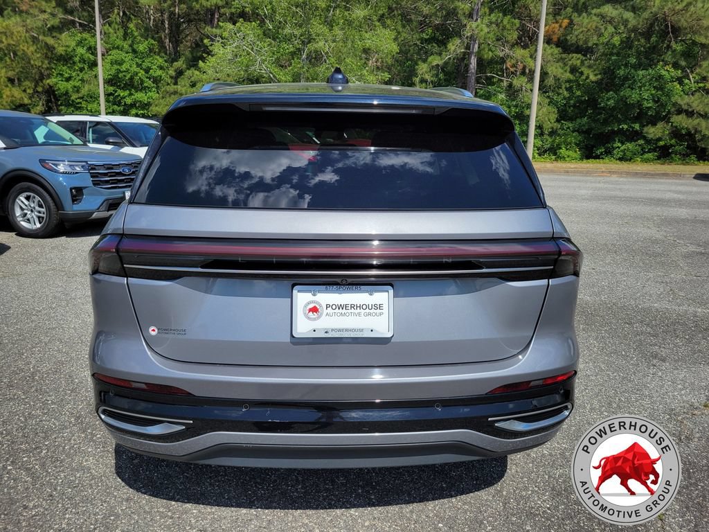 Used 2024 Lincoln Nautilus Reserve AWD/4WD image 5
