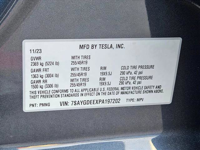 Used 2023 Tesla Model Y Long Range image 25