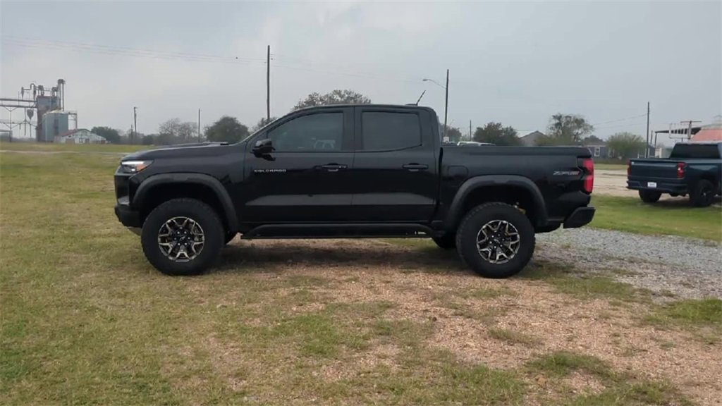 Used 2024 Chevrolet Colorado ZR2 w/ Technology Package image 5