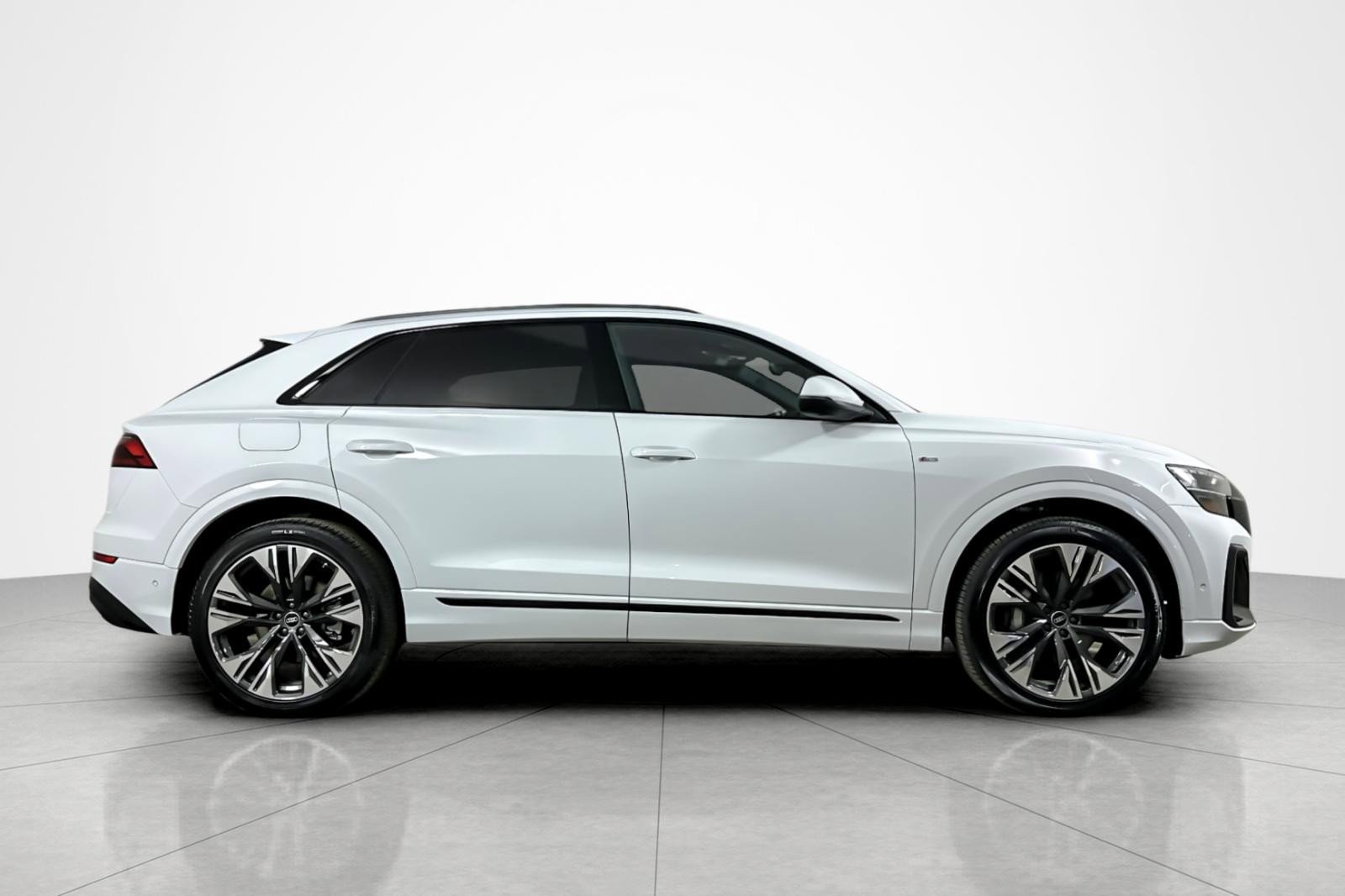 New 2026 Audi Q8 Premium Plus image 7