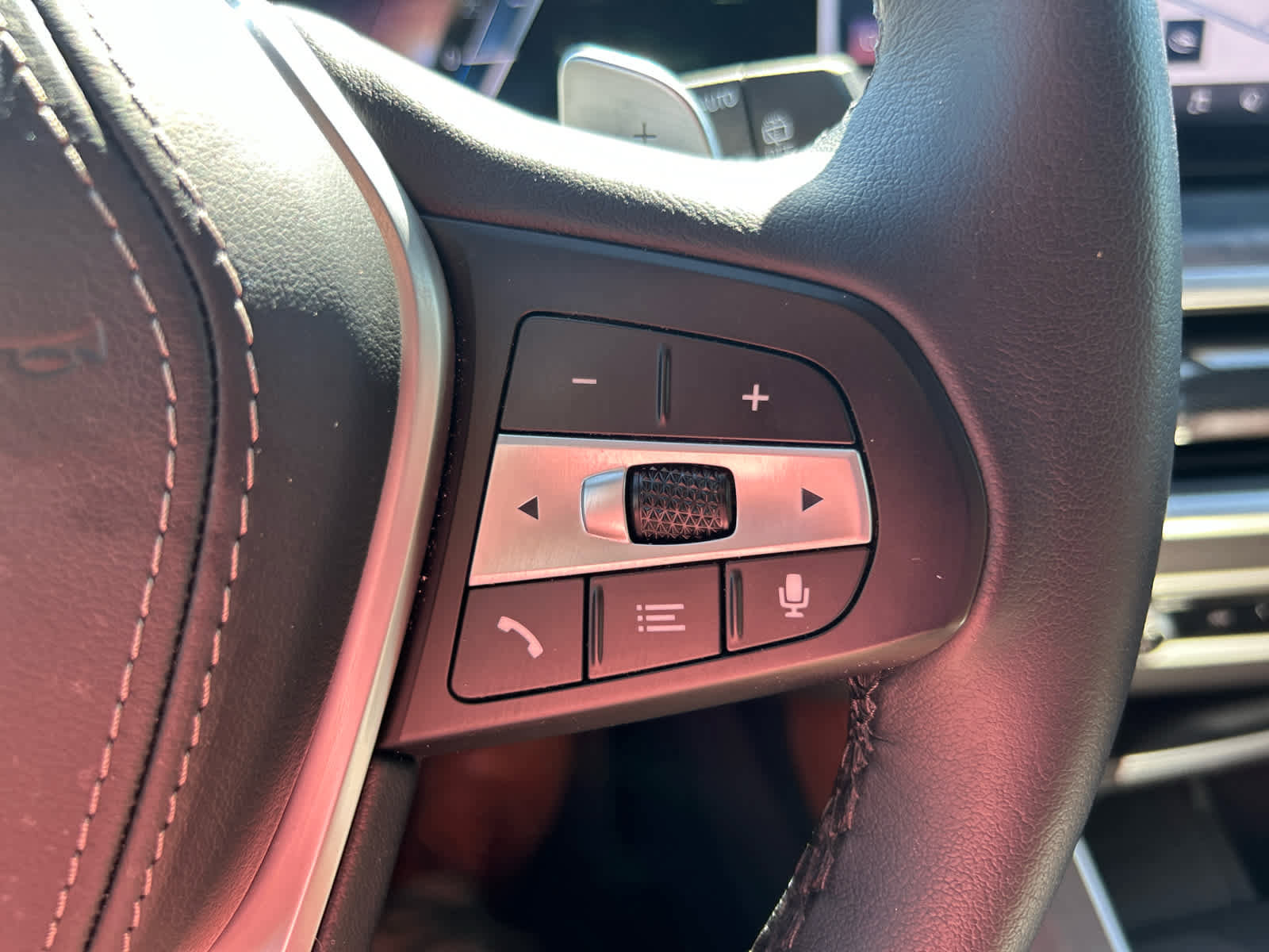 Used 2024 BMW X5 xDrive40i w/ Premium Package image 36