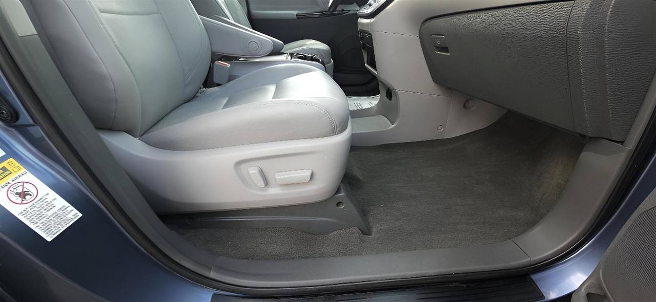 Used 2017 Toyota Sienna XLE Premium w/ Outdoor Package AWD/4WD image 38