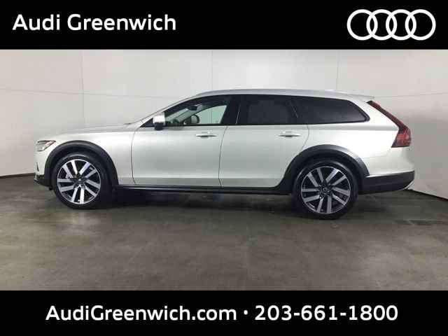 Used 2022 Volvo V90 B6 Cross Country w/ Advanced Package AWD/4WD image 4