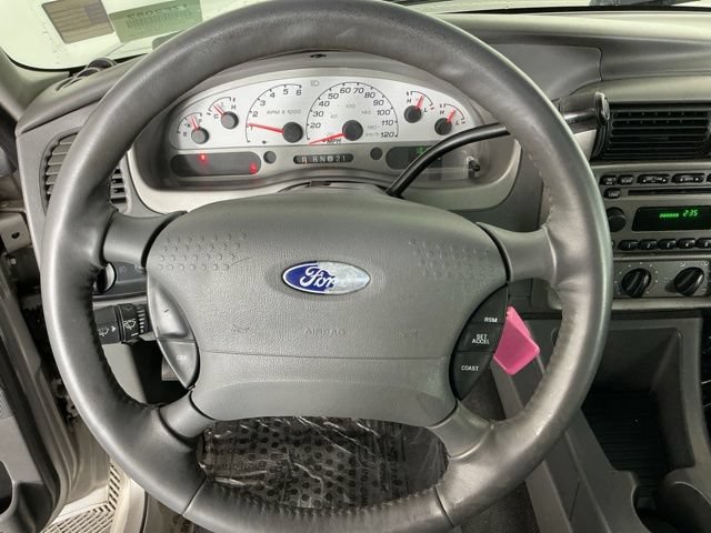 Used 2004 Ford Explorer Sport Trac XLT AWD/4WD image 14