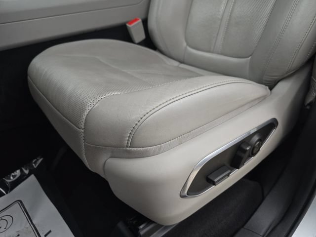 Used 2024 Jeep Wagoneer L Series II w/ Flexible Seating Group AWD/4WD image 28