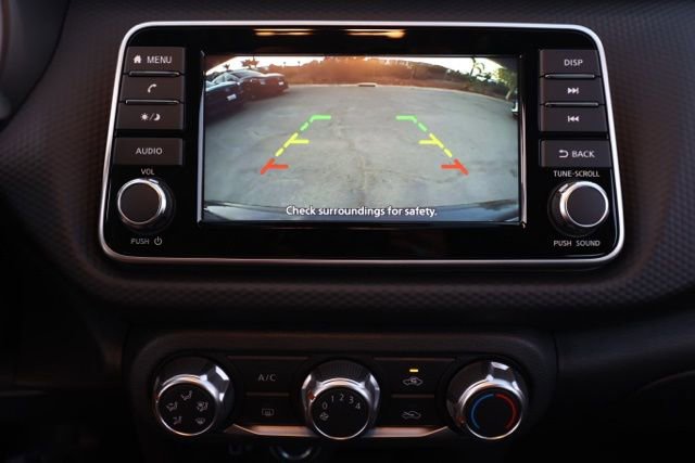 New 2025 Nissan Kicks Play S image 30