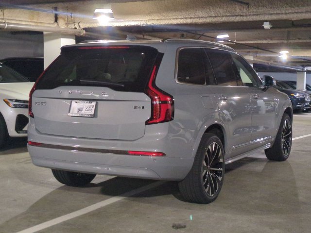 New 2026 Volvo XC90 B6 Ultra w/ Protection Package AWD/4WD image 3