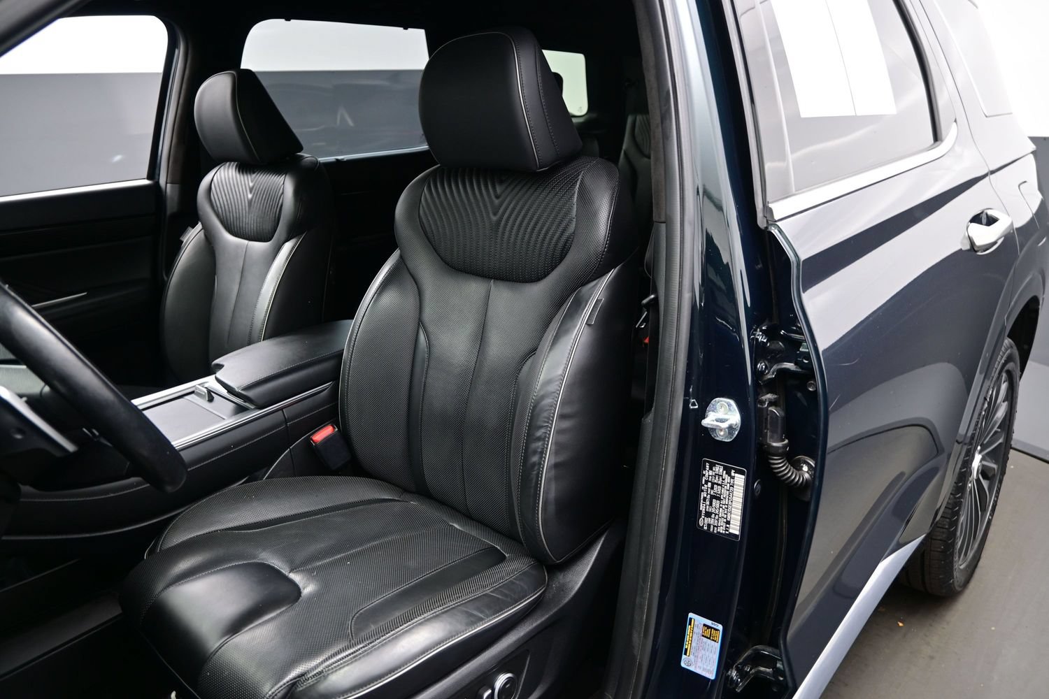 Certified 2023 Hyundai Palisade Calligraphy w/ Cargo Package AWD/4WD image 12