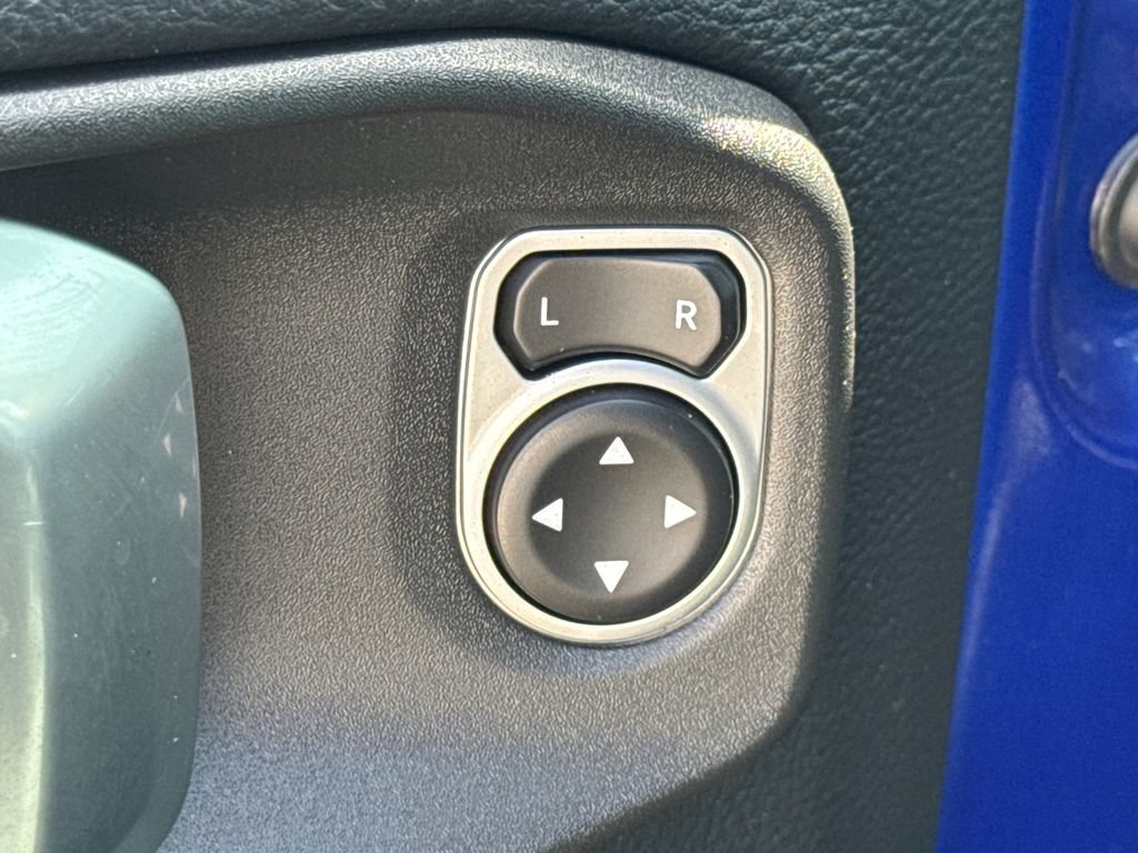 Used 2018 Jeep Wrangler Unlimited Sahara AWD/4WD image 21