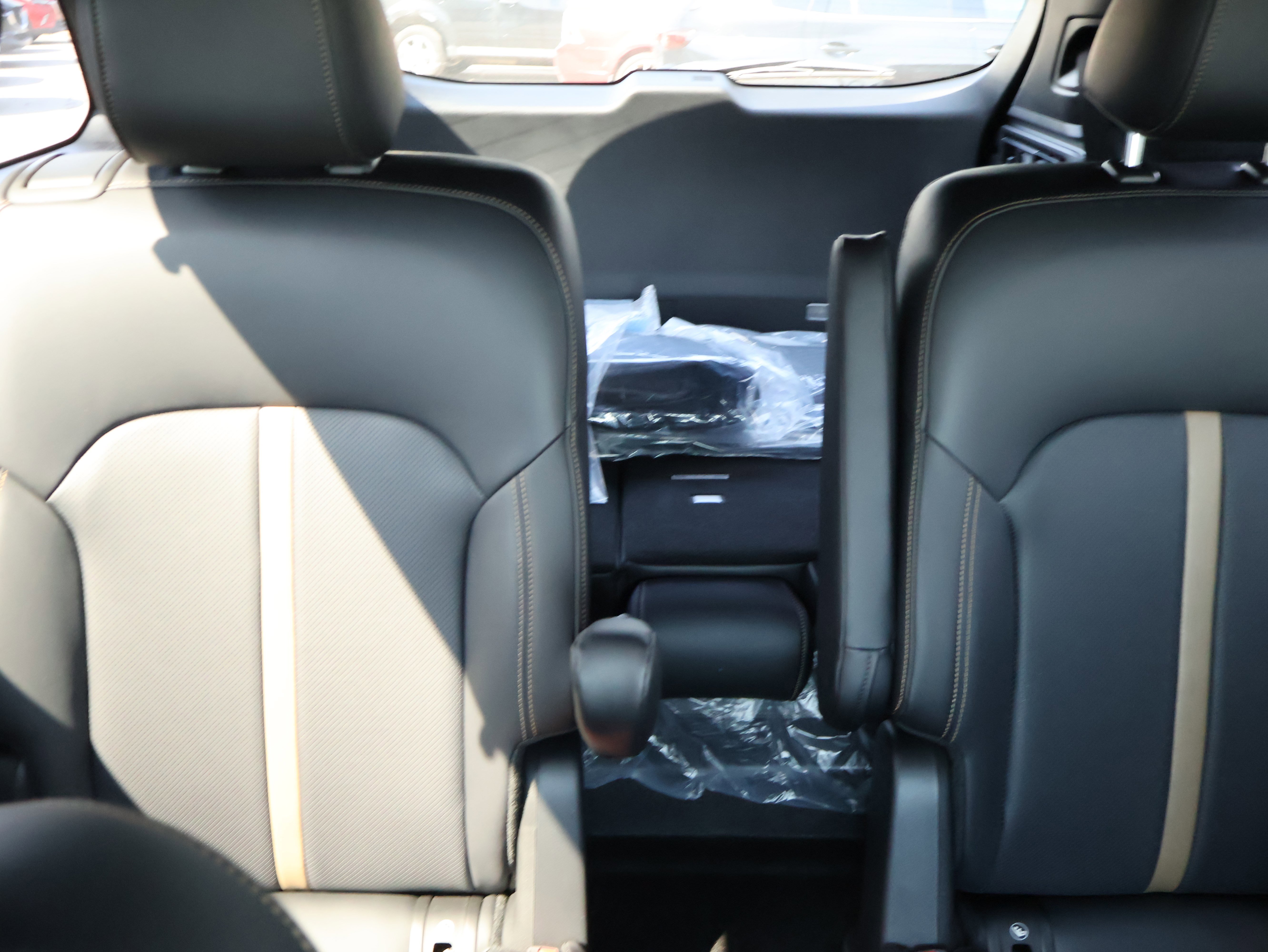 New 2025 MAZDA CX-90 Plug-In Hybrid w/ Premium Plus image 13