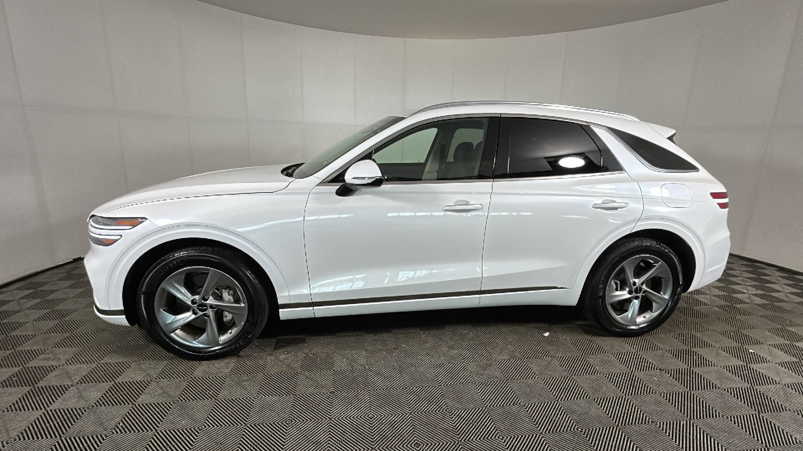 Used 2026 Genesis GV70 2.5T AWD/4WD image 6