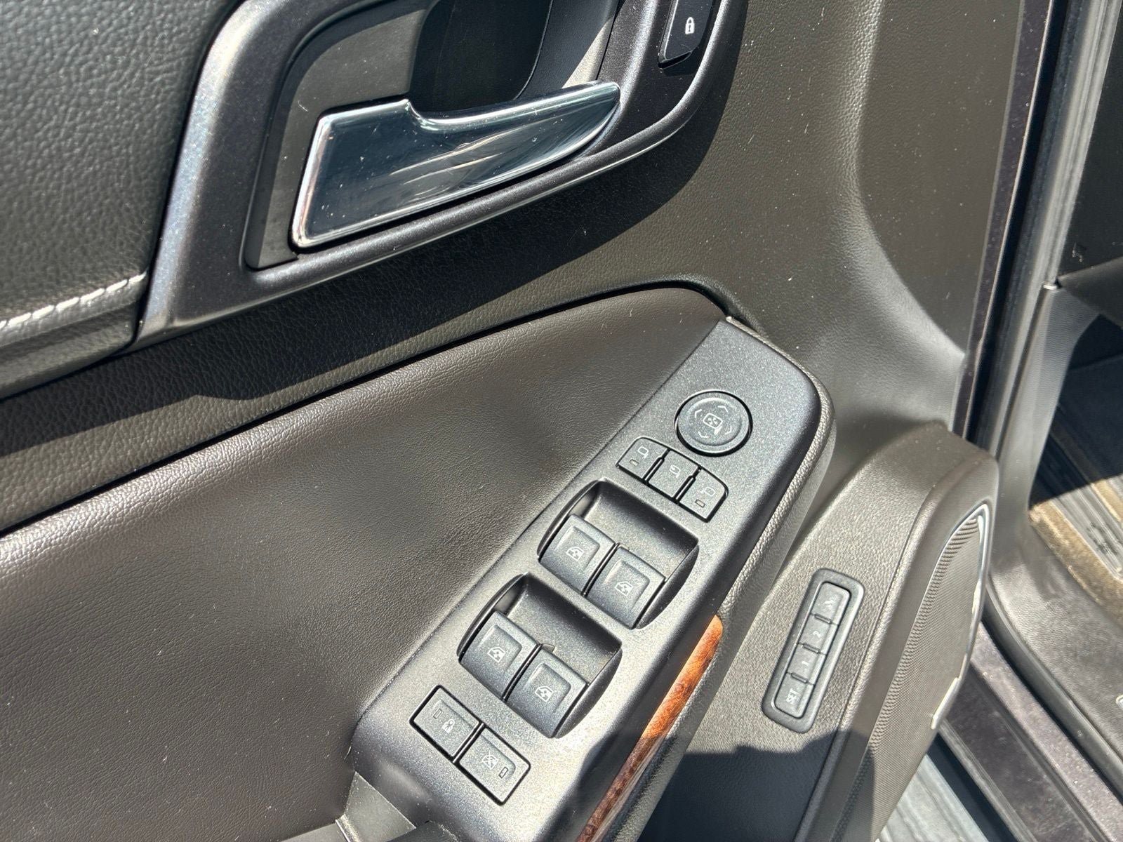 Used 2018 Chevrolet Tahoe Premier AWD/4WD image 15