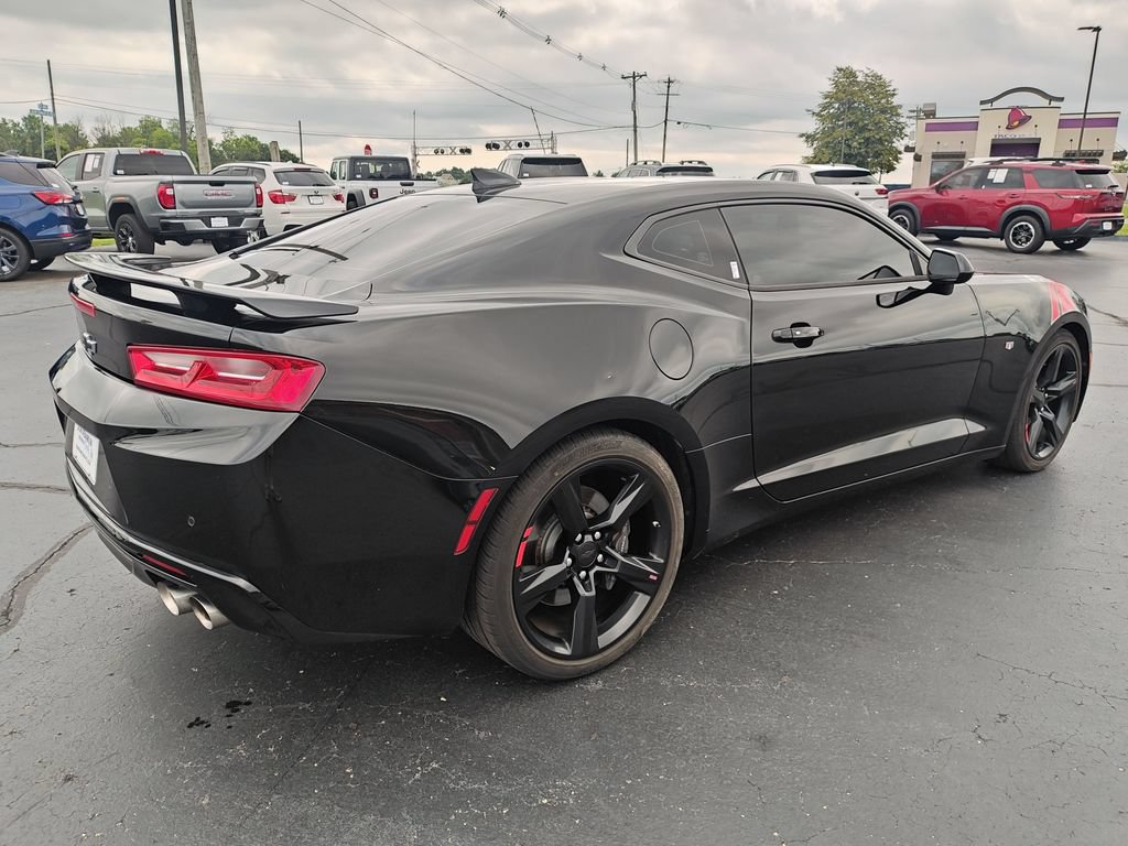 Used 2018 Chevrolet Camaro SS RWD image 5