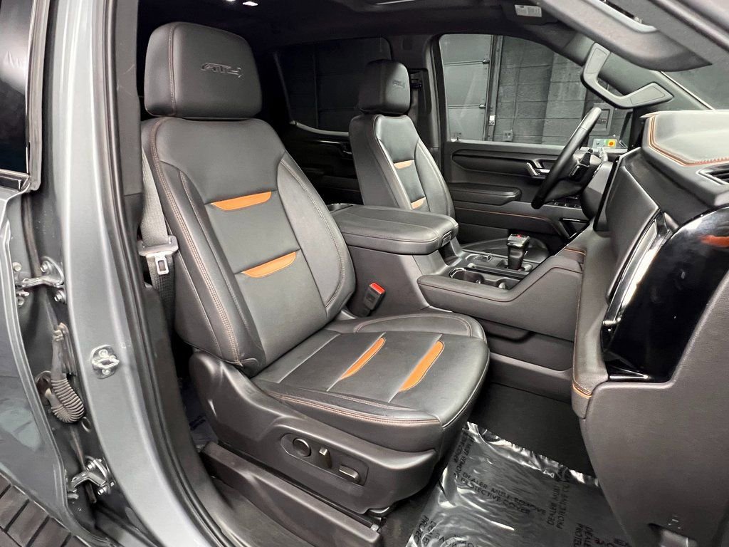 Used 2024 GMC Sierra 1500 AT4 w/ Technology Package image 4