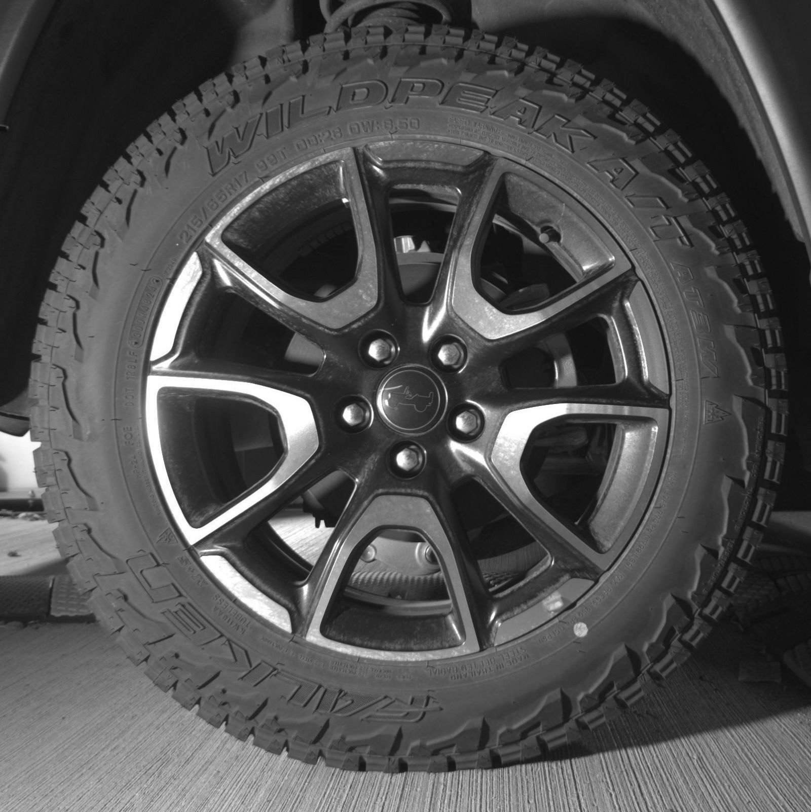 Used 2025 Jeep Compass Trailhawk AWD/4WD image 18