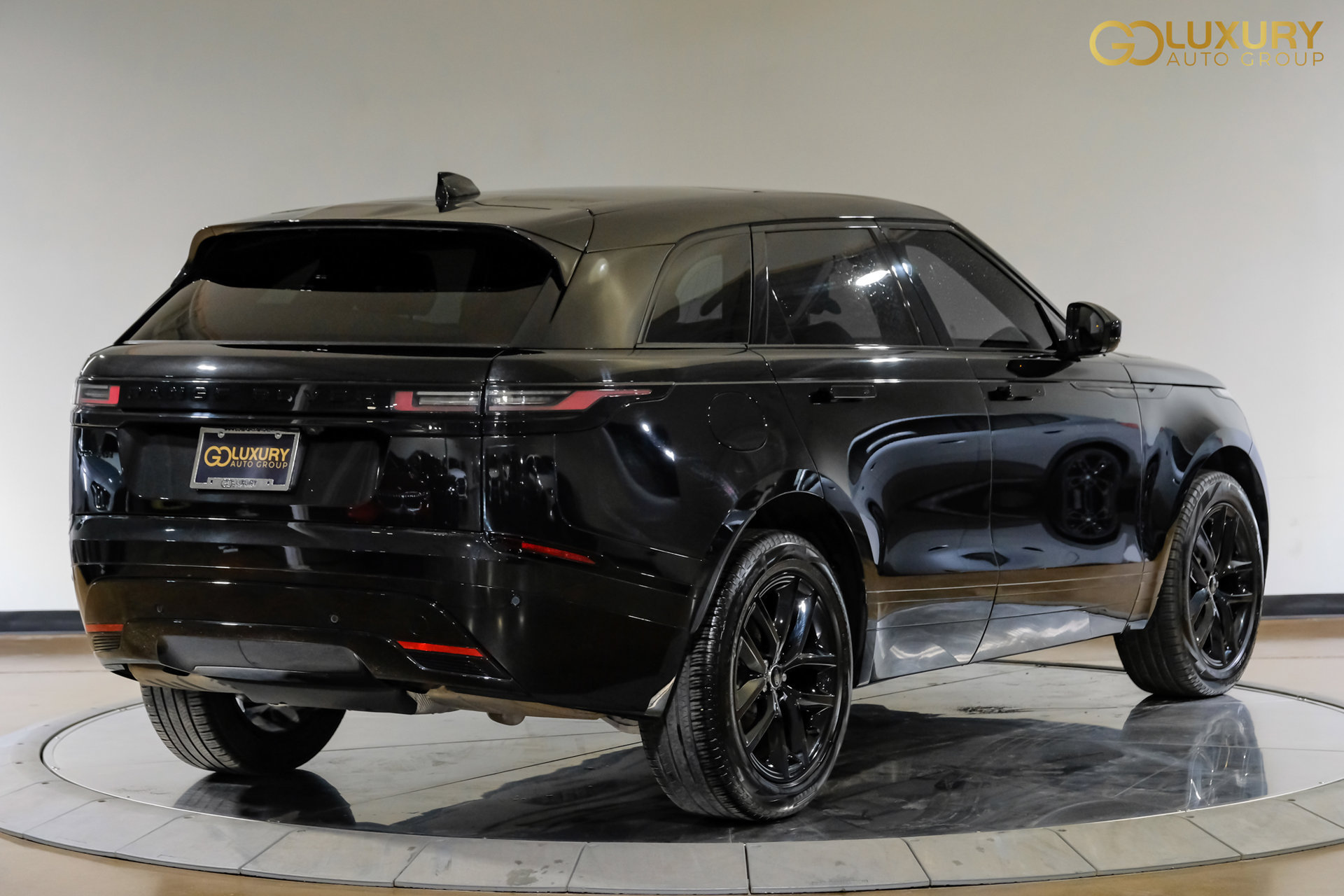 Used 2025 Land Rover Range Rover Velar Dynamic SE AWD/4WD image 10